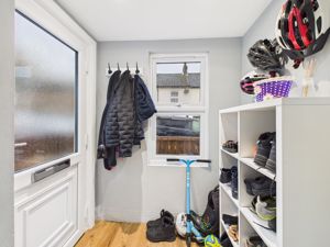 Entrance porch- click for photo gallery